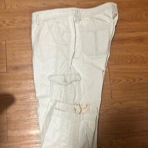 Woman’s Eddie Bauer Khaki Capri Cargo Pants Size T12 Great Condition Tie Legs